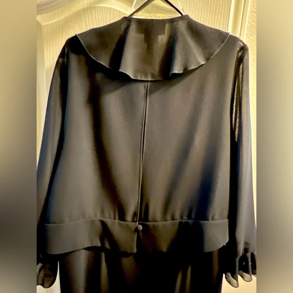 Black two piece dress. Sheer jacket size 16 w - Picture 4 of 11
